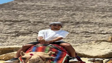 صورة 8 صور ترصد رحلة نجم الزمالك مع زوجته في الأهرامات