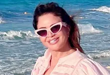صورة “أجمل صيف”.. إلهام شاهين تستمتع بالإجازة على “بحر ورمال” الساحل الشمال