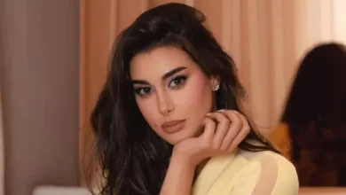 صورة ياسمين صبري تخطف الأنظار بإطلالة جذابة.. ما دلالة اختيارها للون الأصفر