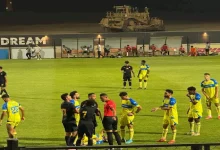صورة “استدعت تدخل الأمن”.. مشادة كلامية بين لاعبي لافيينا ومسار في دوري الم