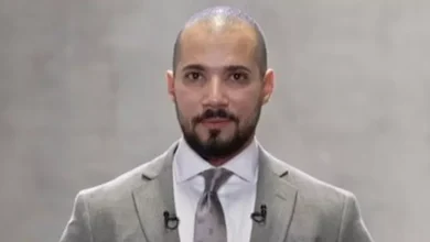 صورة “حلق” آسر ياسين أشعلها.. عبدالله رشدي ينتقد وويجز يرد ساخرا
