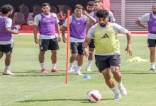 صورة “جلسة ريبيرو وتواجد الخطيب”.. كواليس مران الأهلي اليوم استعدادا لمواجه
