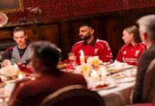 صورة 18 صورة لظهور محمد صلاح بقميص ليفربول الجديد