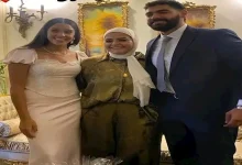صورة حارس يد الأهلي يحتفل بخطوبته على لاعبة فريق الطائرة بالنادي