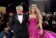 صورة مكشوفة وملفتة.. 20 صورة لـ أجرأ إطلالات مهرجان فينيسيا ٢٠٢٥