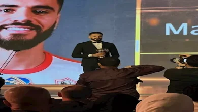 صورة 8 صور لمحمود بنتايج “ببدلة” التتويج والجمهور يعلق