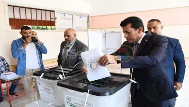 صورة وزير الشباب والرياضة يدلي بصوته في انتخابات الشيوخ بمدينة الشروق
