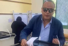 صورة تامر عبدالمنعم يدلي بصوته في انتخابات مجلس الشيوخ 2025
