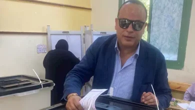 صورة تامر عبدالمنعم يدلي بصوته في انتخابات مجلس الشيوخ 2025
