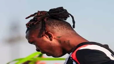 صورة مدير الكرة في الزمالك يعلق على غضب شيكوبانزا خلال مباراة سيراميكا