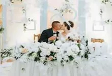 صورة “تجربة غريبة”.. زوجان فرنسيان يبيعان دعوات زفافهما للغرباء