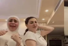 صورة بعد العثور على 2 كجم ذهب بمنزلها.. 10 صور لـ أم مكة مع النجوم