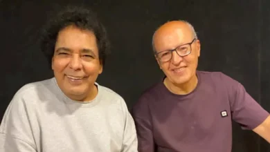 صورة بعد تعرضه لوعكة صحية.. موعد خروج محمد منير من المستشفى