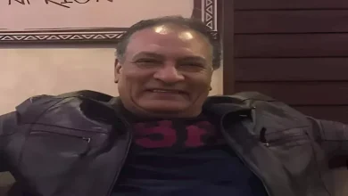 صورة خرج من العناية المركزة.. تطورات الحالة الصحية للفنان حمدي إسماعيل