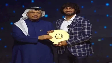 صورة النني يحصد جائزة الأفضل في الدوري الإماراتي