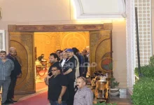 صورة أحمد عيد يستقبل الوافدين على عزاء الراحل سيد صادق