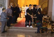 صورة رامز جلال وأشرف زكي.. توافد نجوم الفن على عزاء سيد صادق في مسجد الشرطة