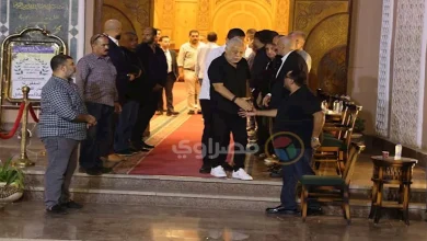 صورة رامز جلال وأشرف زكي.. توافد نجوم الفن على عزاء سيد صادق في مسجد الشرطة