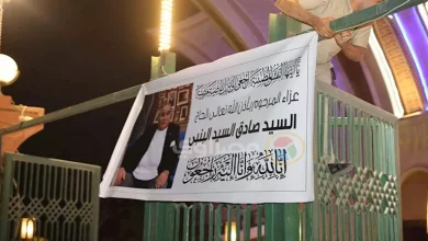 صورة 15 صورة من عزاء الفنان سيد صادق