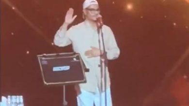 صورة فيديو: رابح صقر يغادر حفلة الرياض بسبب عارض صحي.. ماذا قال لجمهوره من على متن الطائرة؟  أخبار السعودية