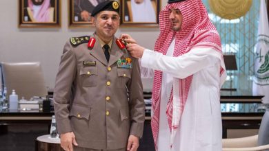 صورة وزير الداخلية يقلد الشلهوب رتبة عميد  أخبار السعودية