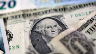 صورة الدولار يتعافى جزئياً بعد تقرير الوظائف الأمريكي وإقالة مسؤولة  أخبار السعودية