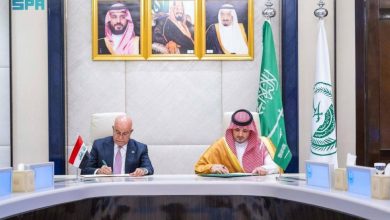 صورة وزير الداخلية ووزير الصحة العراقي يوقّعان مذكرة تفاهم لمكافحة المخدرات  أخبار السعودية
