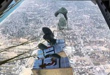 صورة مصر تواصل إسقاط المساعدات الغذائية جوا على قطاع غزة  أخبار السعودية