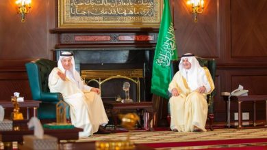 صورة أمير تبوك يستعرض الخدمات والمشاريع البيئية مع وزير البيئة والمياه والزراعة  أخبار السعودية