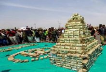 صورة على وقع المجاعة والفقر المدقع.. الحوثي ينهب 100 مليار دولار  أخبار السعودية