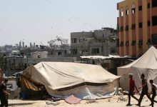 صورة مظاهرات تطالب بإنجاح الصفقة.. ونتنياهو يناقش خطة غزة اليوم  أخبار السعودية