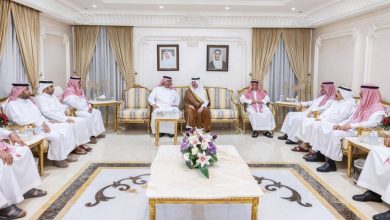 صورة أمير الشرقية ونائبه يواسيان الدوسري في وفاة شقيقه  أخبار السعودية