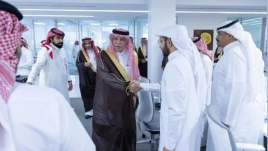 صورة القصبي يطّلع على تسهيل الخدمات في «تجارة عسير»  أخبار السعودية