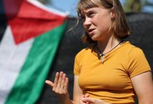 صورة غريتا ثونبرغ على متن أسطول مساعدات يتجه إلى غزة لكسر الحصار  أخبار السعودية