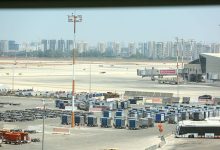 صورة الحوثيون يعلنون استهداف مطار بن غوريون بصاروخ باليستي فرط صوتي