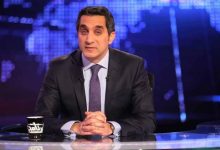 صورة الإعلامي المصري باسم يوسف يتحدّى مزاعم نتنياهو في برنامج أمريكي شهير أُذيعت على الهواء دون مونتاج