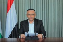 صورة الحوثي ” يتوعد بـ”الثأر” بعد اغتيال عدد من الوزراء في ضربة إسرائيلية ويدعو جميع الشركات مغادرة تل ابيب قبل فوات الأوان