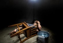 صورة استشهاد اسير من غزة في مركز تحقيق الشاباك بعد سقوطه من ارتفاع كبير وهو مقيد اليدين