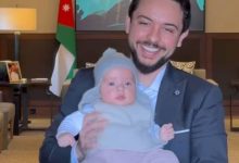 صورة | ولي العهد بعيد ميلاد الأميرة إيمان الأول: يا رب احفظها لي