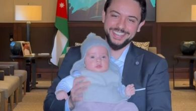 صورة | ولي العهد بعيد ميلاد الأميرة إيمان الأول: يا رب احفظها لي