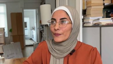 صورة | بسبب تعليقات معادية للسامية .. فرنسا ترحل الطالبة الفلسطينية نور عطا الله إلى قطر