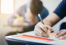 صورة | طلبة الأول ثانوني “التوجيهي سنة أولى” ينهون امتحاناتهم الوزارية لأول مرة