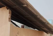 صورة | مراسل رؤيا: إصابة 3 أشخاص إثر بسقوط سقف منزل “زينكو” جراء الرياح القوية في الرويشد