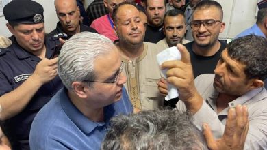 صورة | وزير الصحة يزور مستشفى الزرقاء الحكومي ويطمئن بعد انقطاع الكهرباء