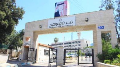 صورة | التربية تسمح لطلبة جيل 2007 فما قبل بالتسجيل في الدورة التكميلية بعدد غير محدود من المباحث واحتساب العلامة الأعلى
