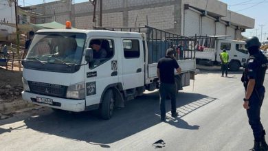 صورة | بلدية إربد الكبرى تبدأ إزالة المخالفات على “شارع المزارع”.. فيديو