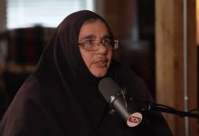صورة | راهبة أمريكية: حماس حركة مقاومة تدافع عن شعبها.. والمسيحيون والمسلمون يعانون معاً من الاحتلال