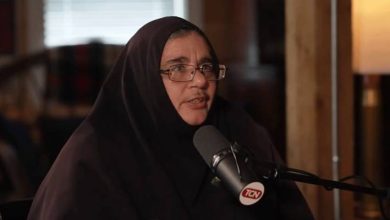 صورة | راهبة أمريكية: حماس حركة مقاومة تدافع عن شعبها.. والمسيحيون والمسلمون يعانون معاً من الاحتلال