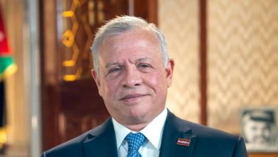 صورة | الملك يطمئن على صحة الوزير الأسبق جمال حديثة الخريشا