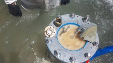صورة | اعتداء على خط مياه الديسي يقطع المياه عن مناطق واسعة في عمان والرصيفة ..تفاصيل